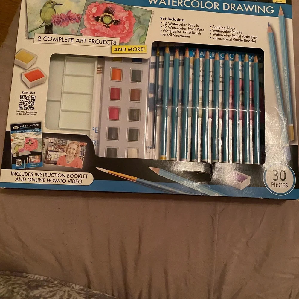 Watercolor Drawing Art Set with Pencils and Paints brand new - Picture 2 of 8